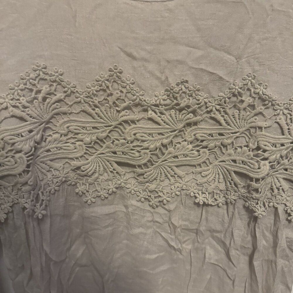 SPENSE Tan Blouse with Lace Design Size Large - Picture 3 of 5